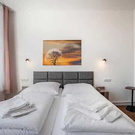Altstadt Residenz Guest house *